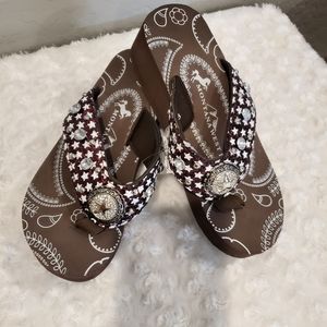 Montana West flip flops